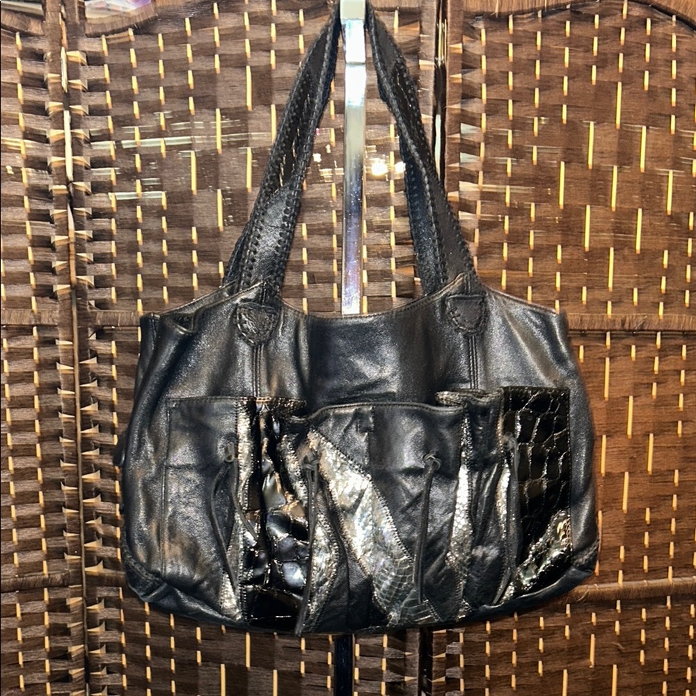 CHI by Falchi Elegant Black Leather Tote Bag